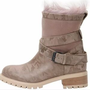 Ross & Snow Fur Camo Pink Boots